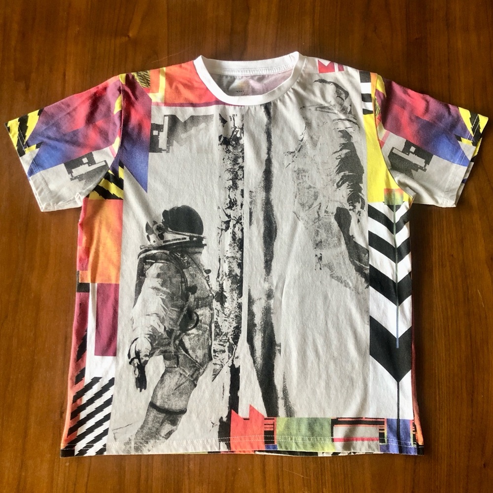 MTV Music Allover Print TShirt Size Medium Astronaut Image Music Lovers 🎶